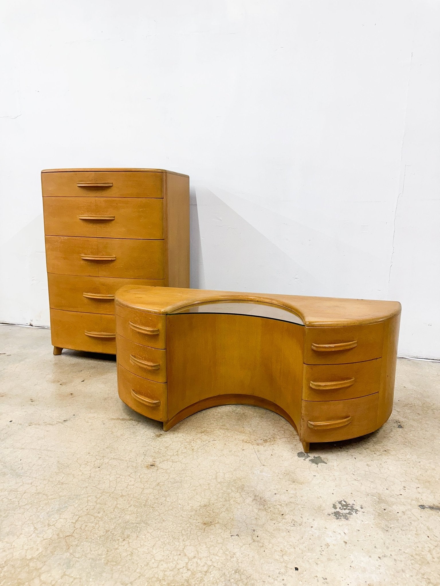 Crescendo Champagne Tallboy Dresser & Vanity – Rehaus