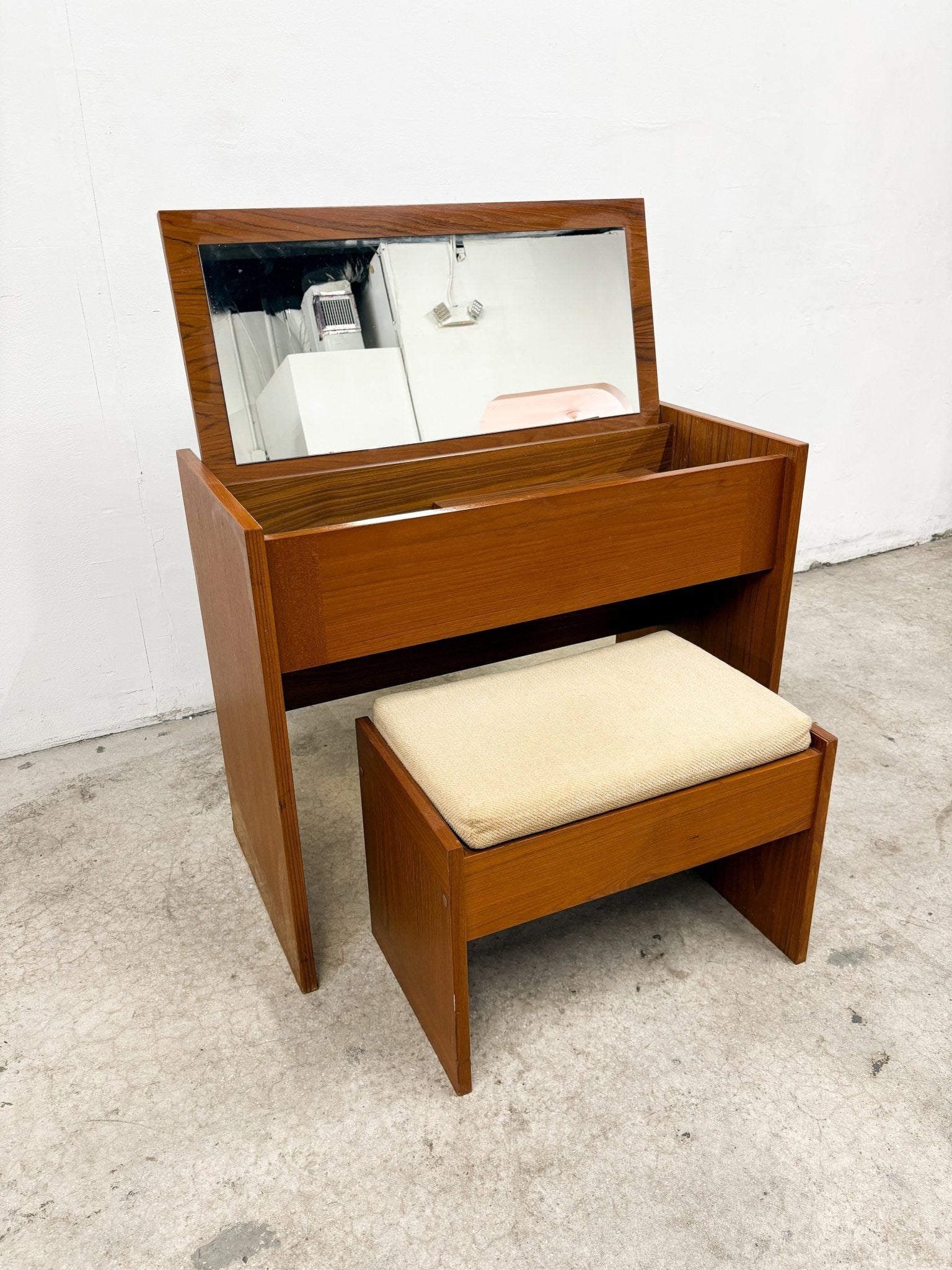 retro teak dressing table Danish Dressing Table in Teak with Brass Details and Fold-Out Mirror by Arne Wahl Iversen for Vinde Mbelfabrik, 1960s