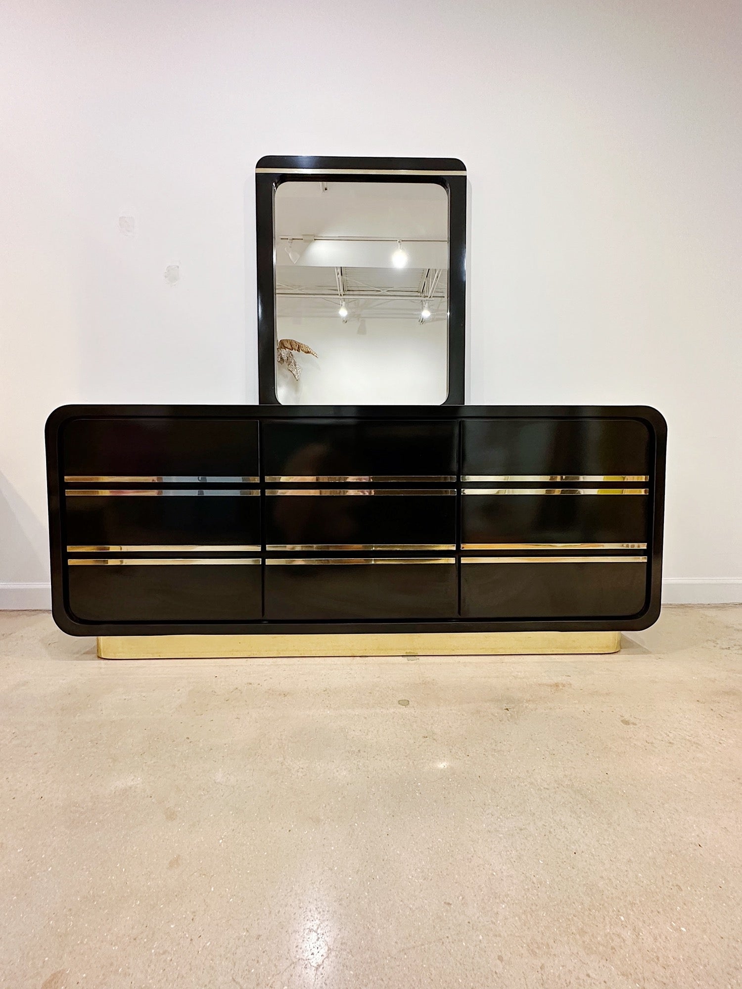 Black & Gold Laminate Dresser & Mirror Rehaus Black & Gold Laminate Dresser & Mirror Rehaus