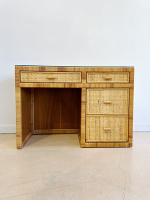 Descriptive image text