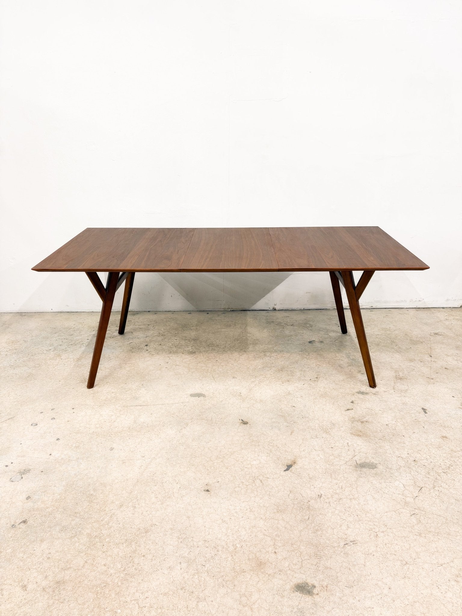 Acorn Extendable Dining Table, West Elm - Rehaus