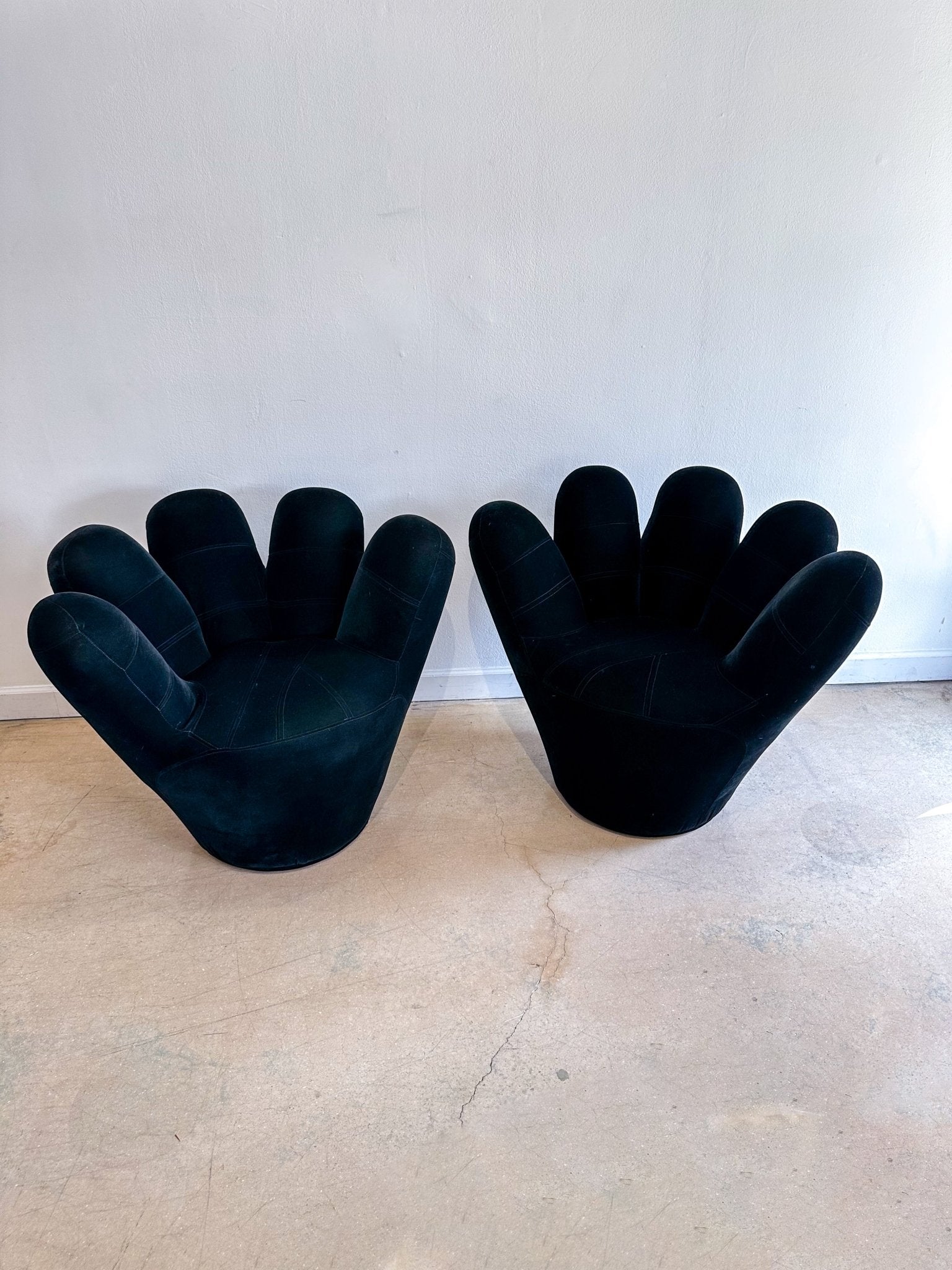 Black Velvet Hand Chair - Rehaus