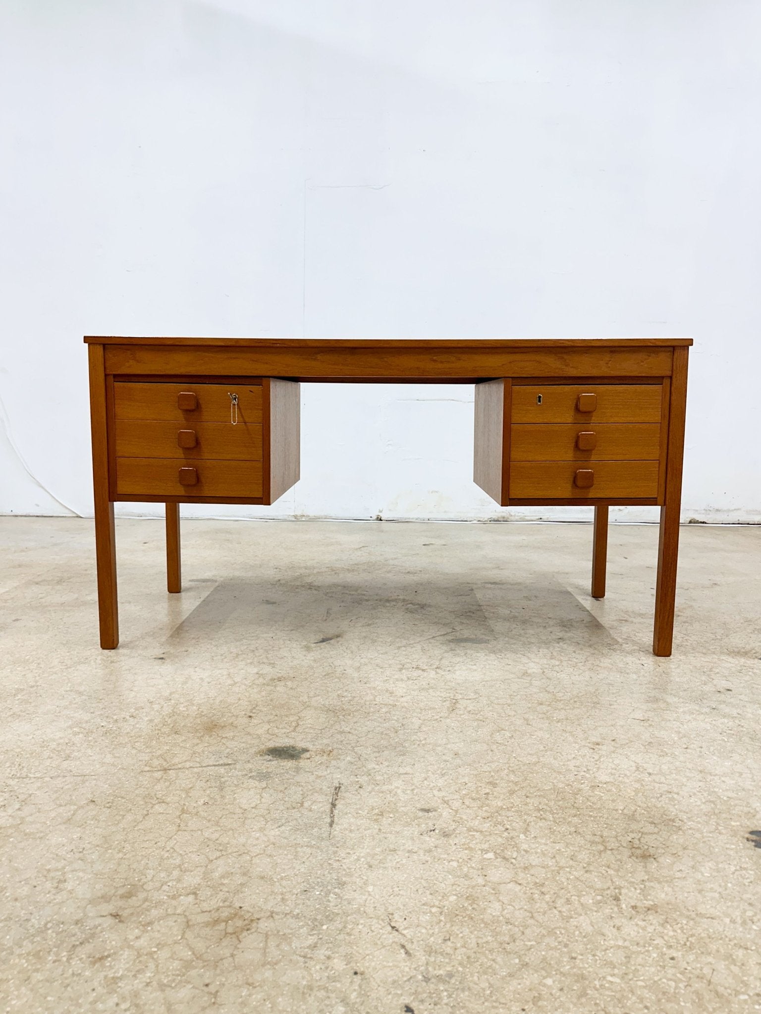 Danish Domino Mobler Desk - Rehaus