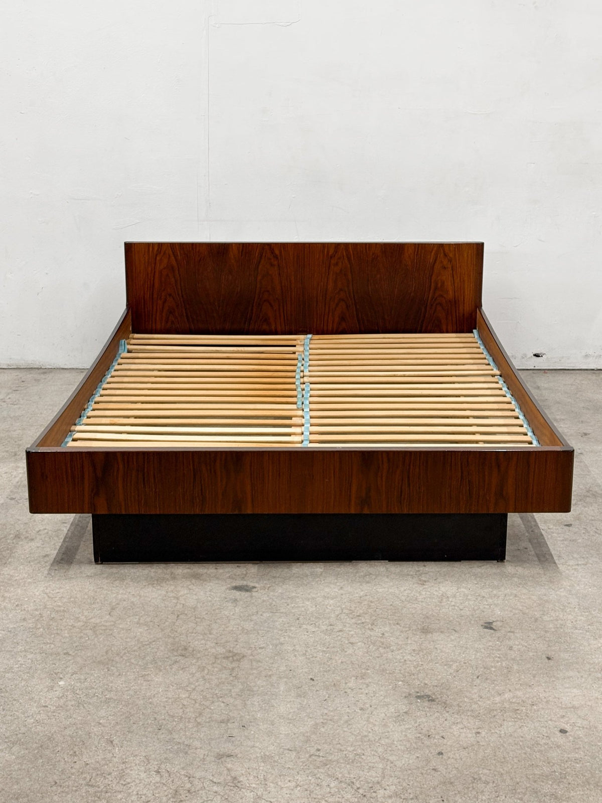Bedframes – Rehaus