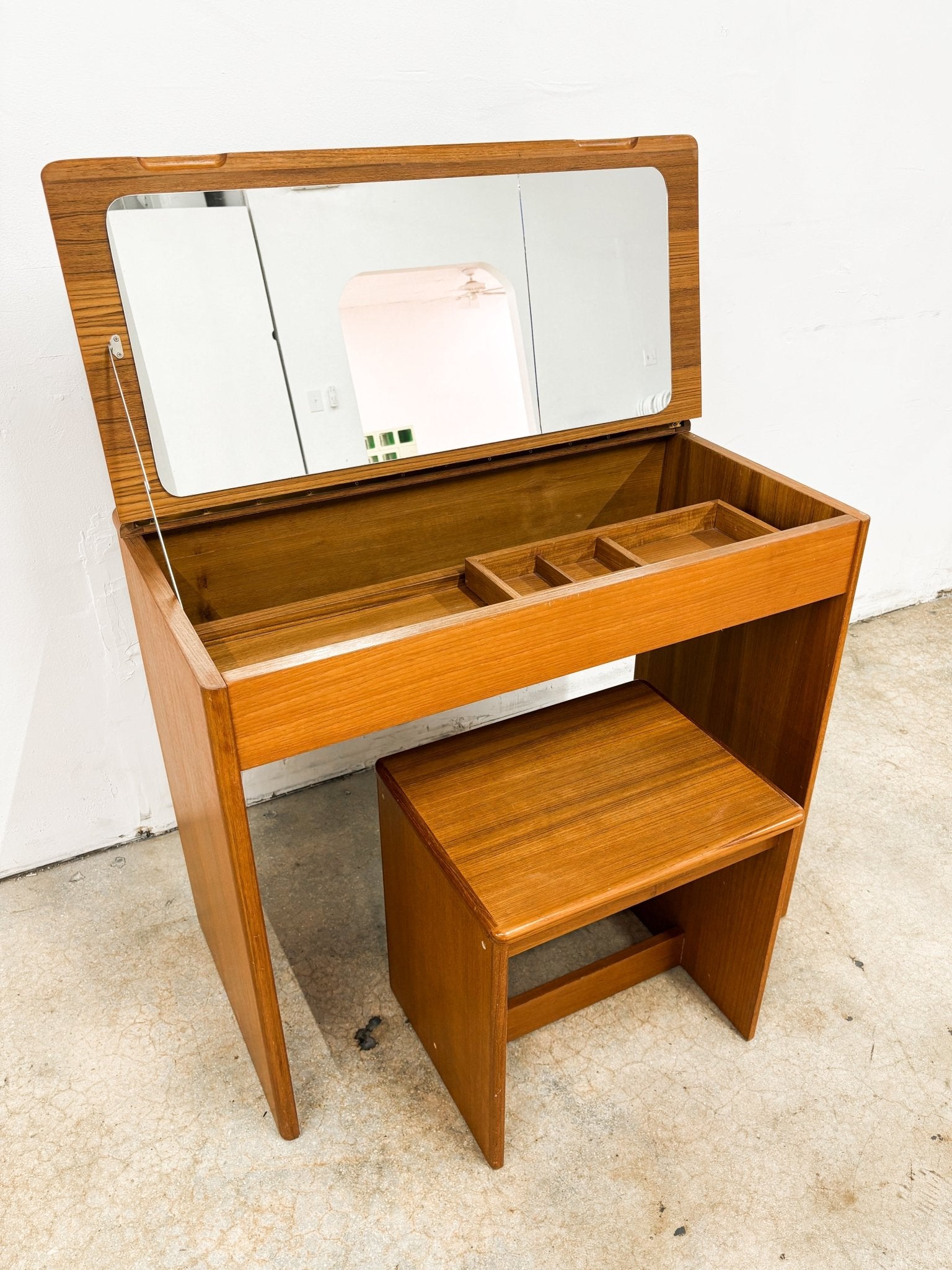 retro teak dressing table Mid Century Modern 1960's Vintage Teak Vanity Dressing Table, Triple Mirrors