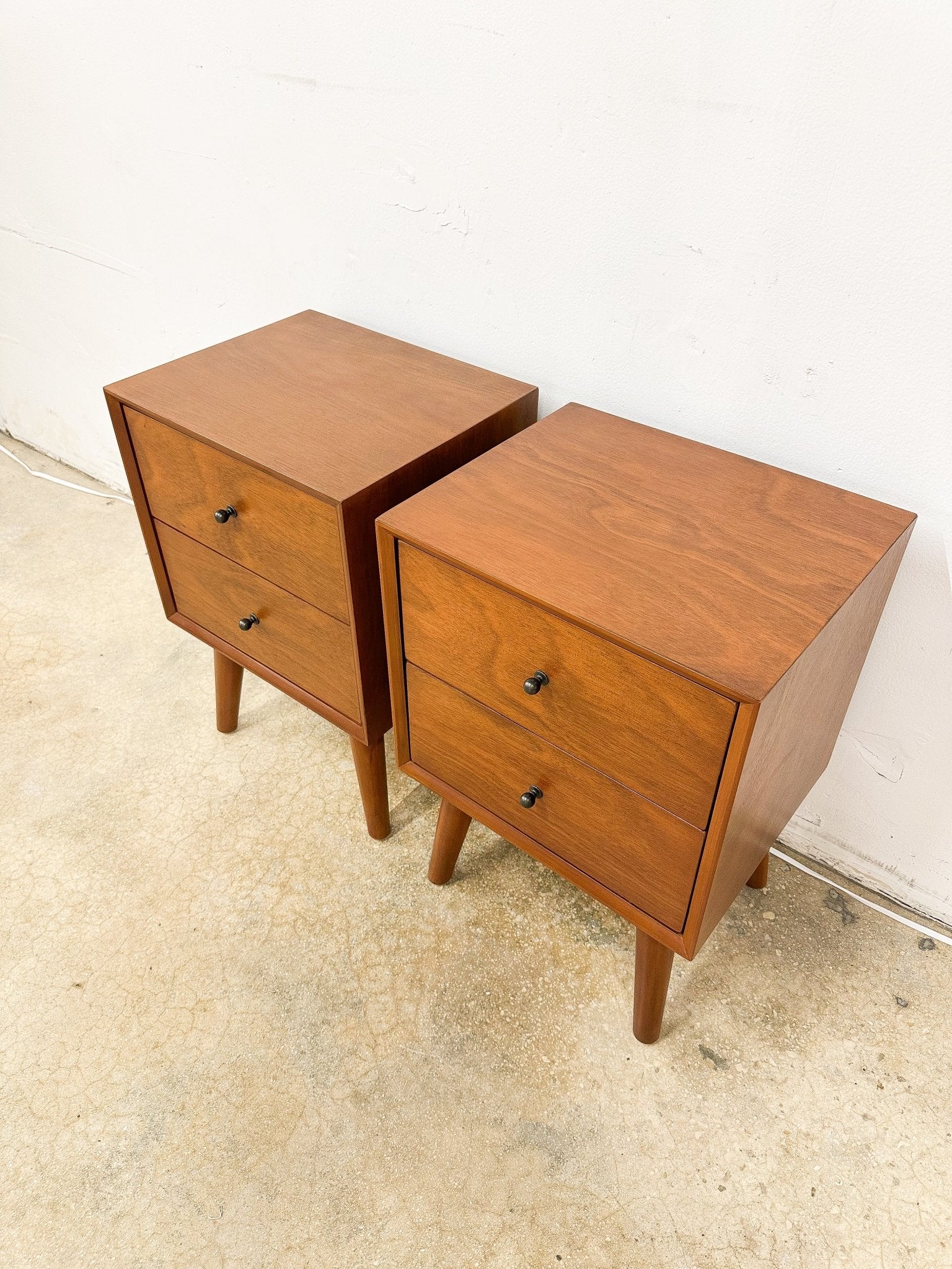 Midcentury - style Nightstand Set - Rehaus