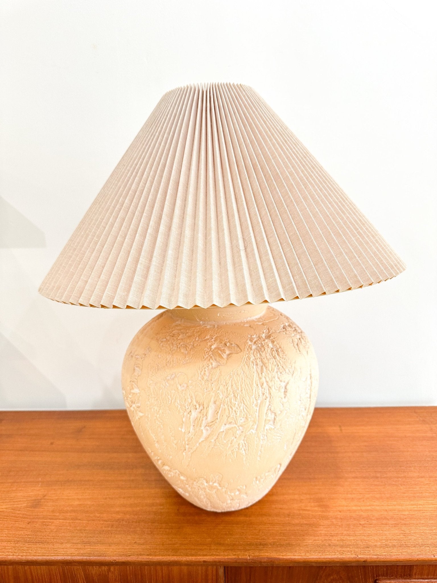 Pink Stone - stamp Plaster Lamp - Rehaus