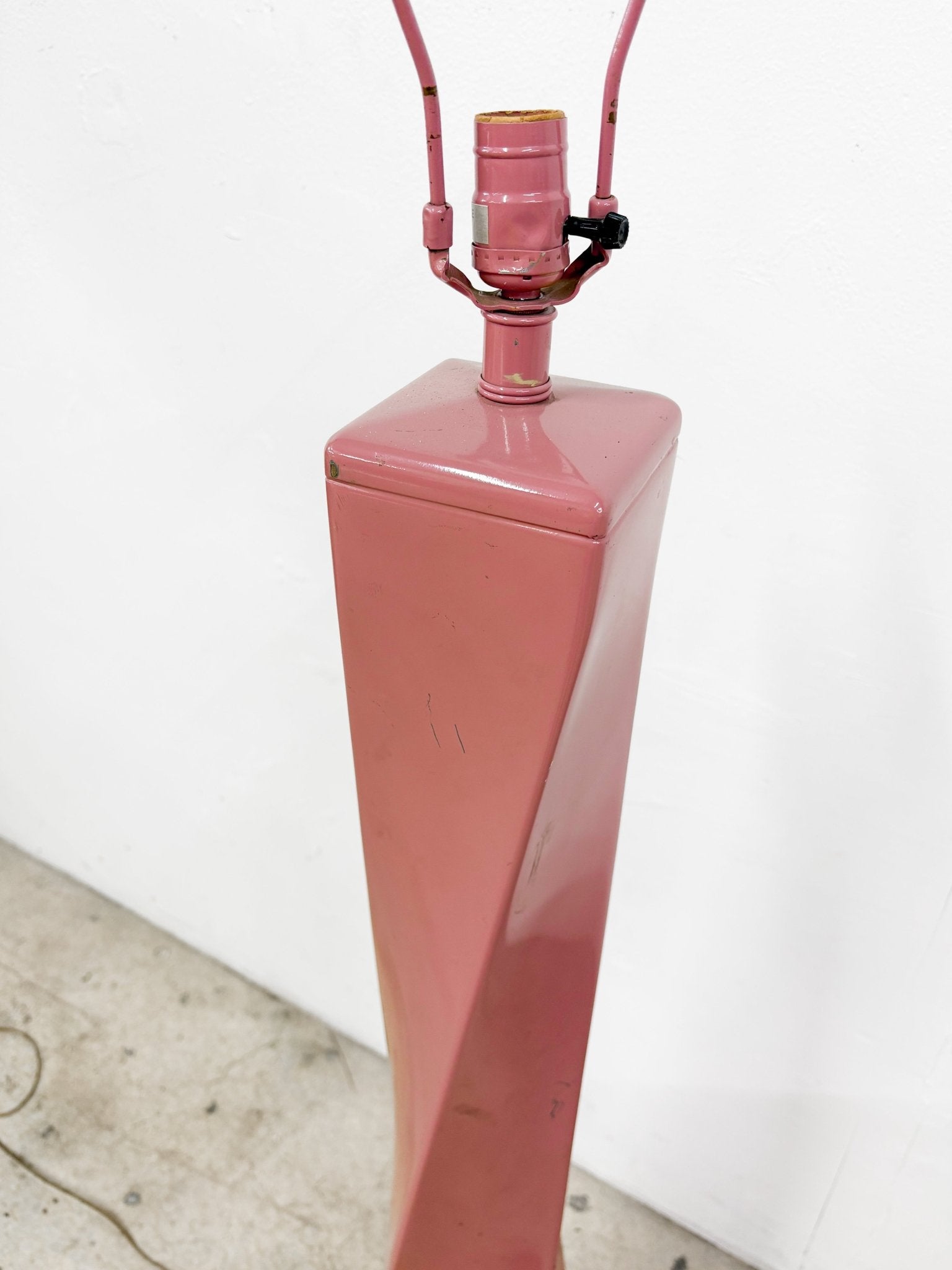 Pink Swirl Floor Lamp - Rehaus