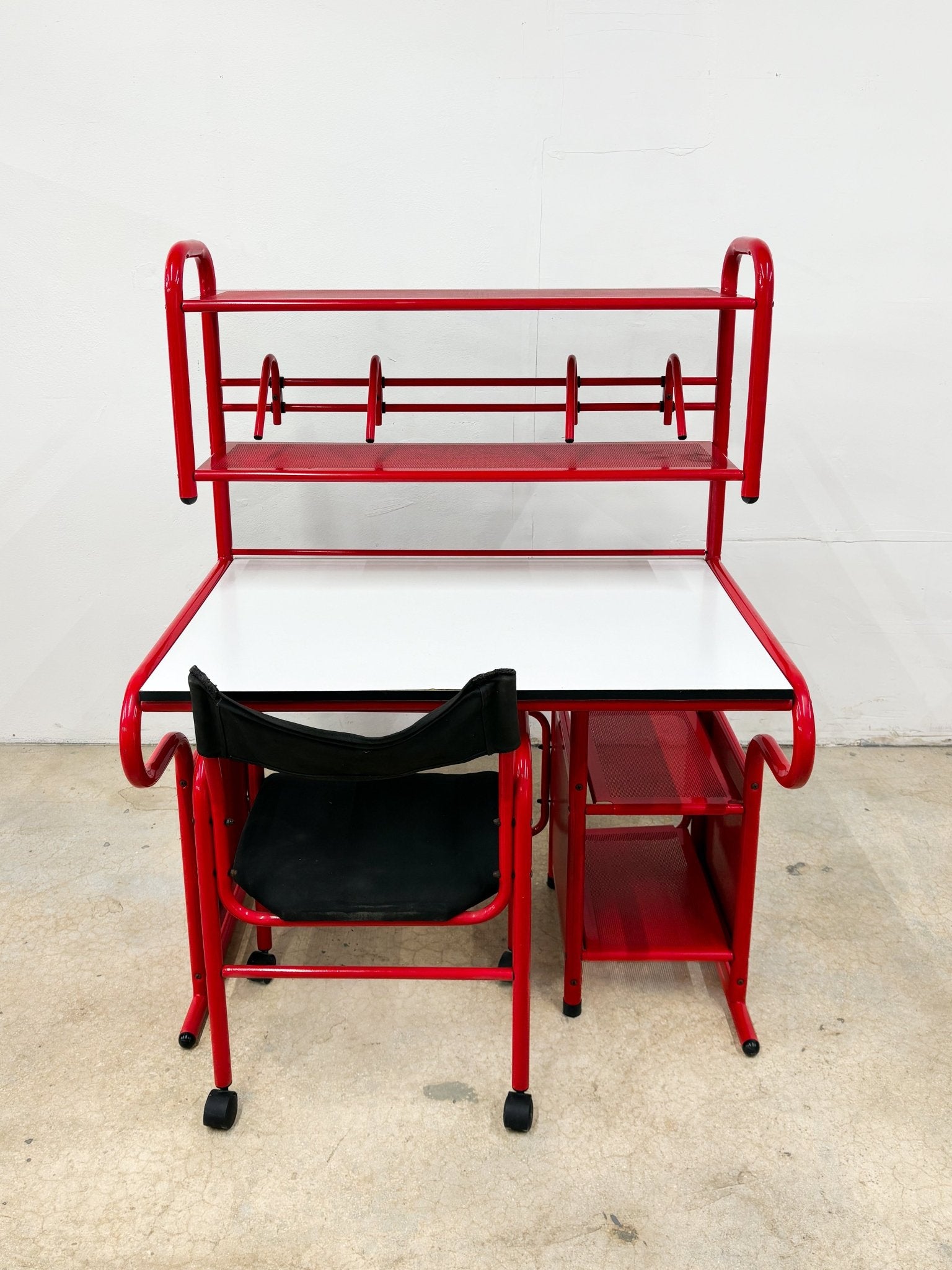 Primary Red Tubular Desk - Rehaus