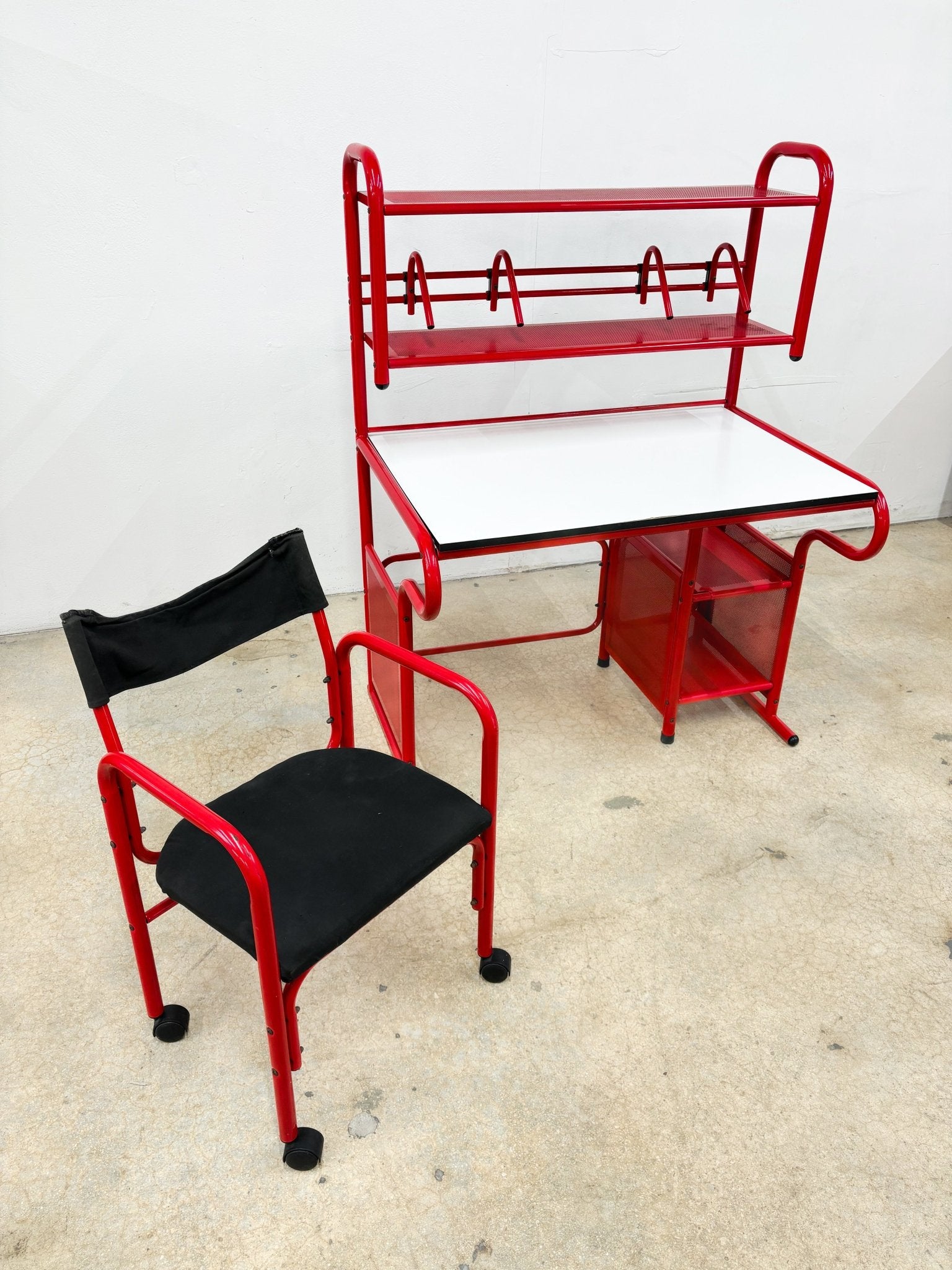 Primary Red Tubular Desk - Rehaus