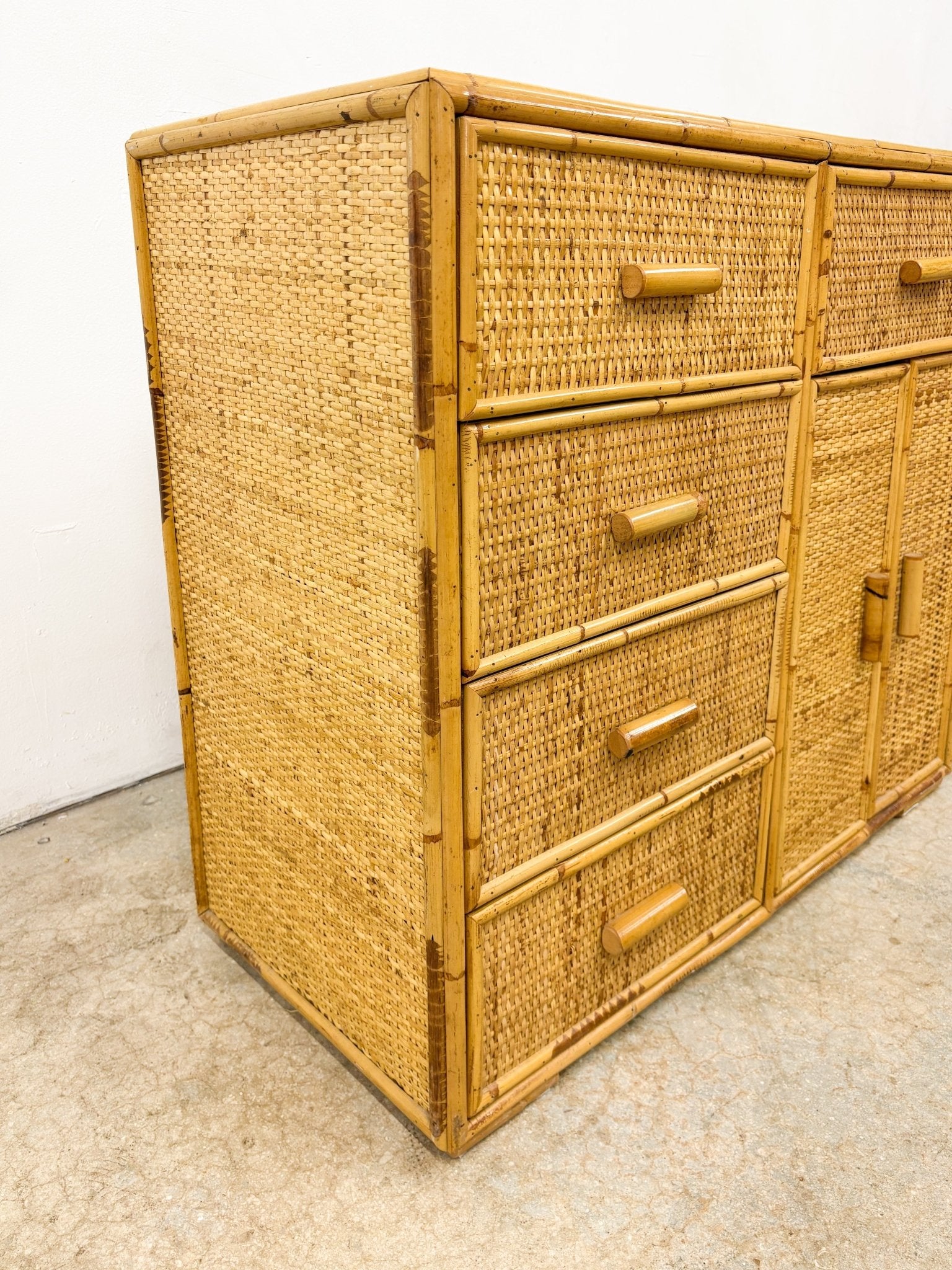 Rattan Gentlemens Chest - Rehaus
