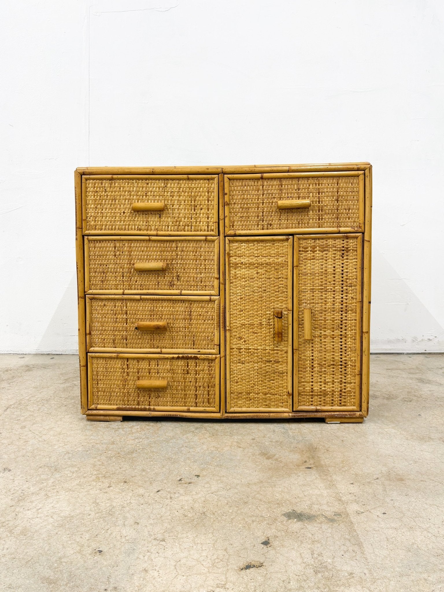 Rattan Gentlemens Chest - Rehaus