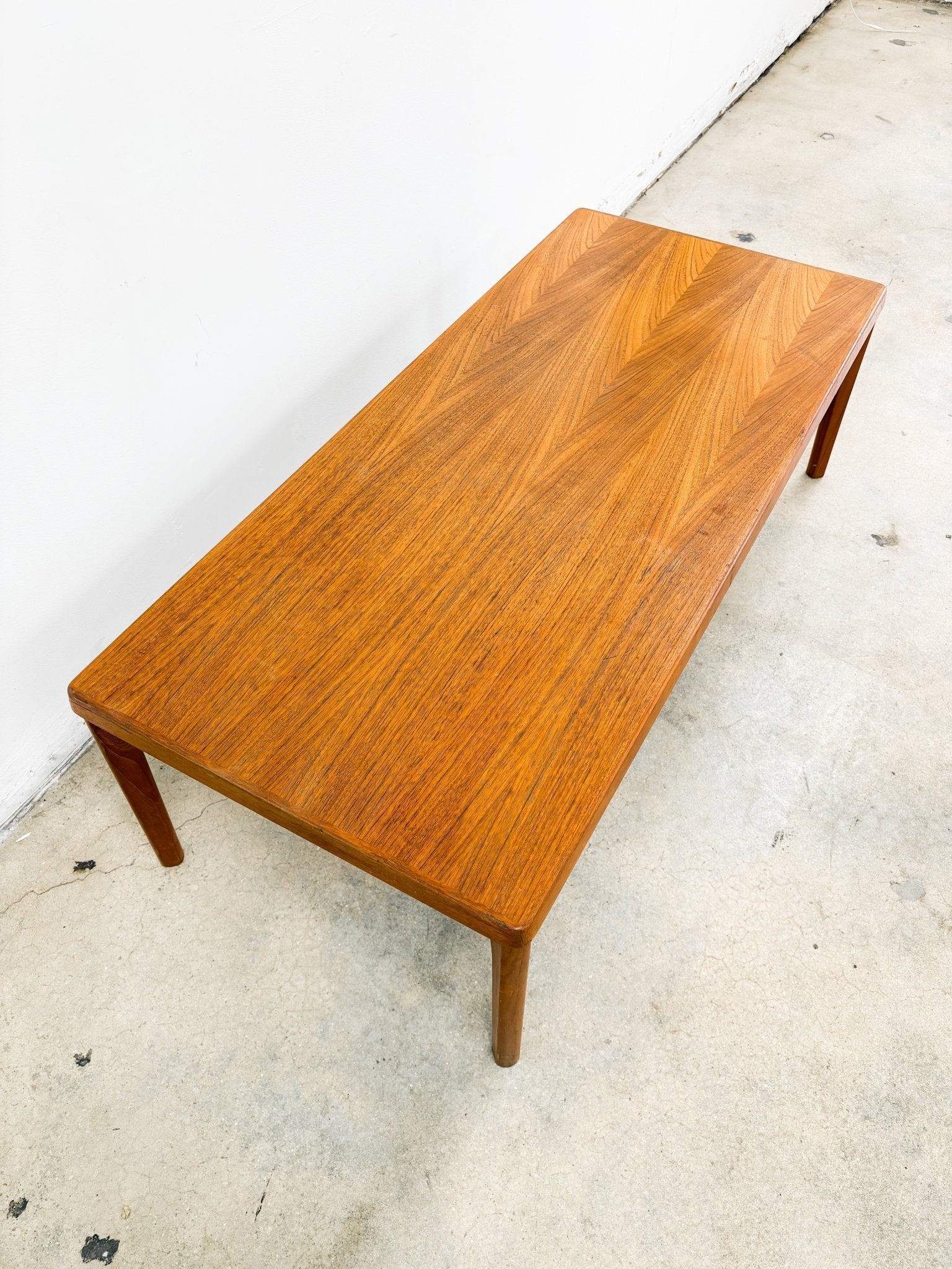 Scandinavian Teak Coffee Table, Vejle Stole Møbelfabrik - Rehaus