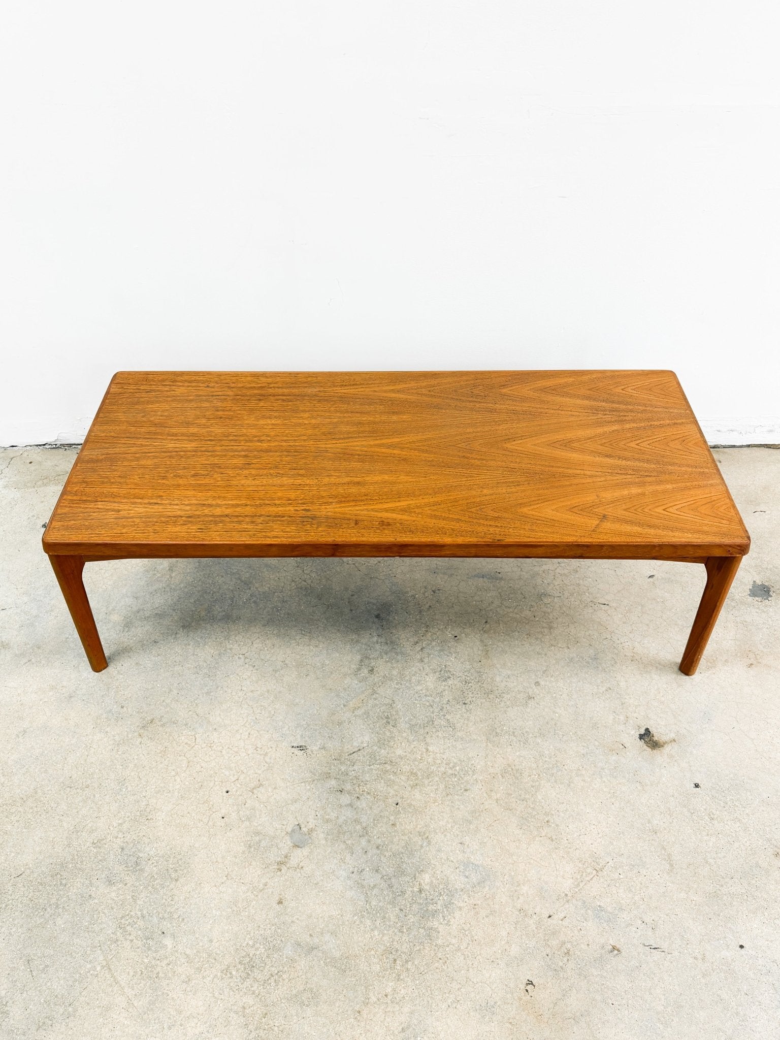 Scandinavian Teak Coffee Table, Vejle Stole Møbelfabrik - Rehaus