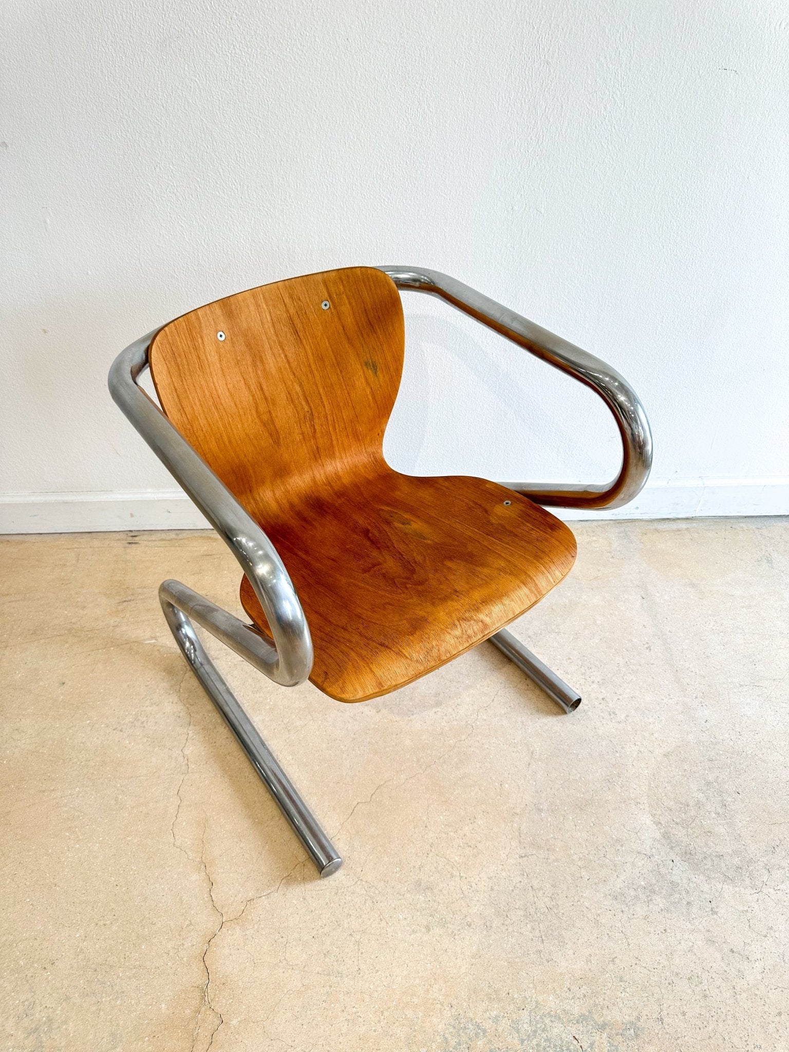 1970s Italian Tubular Chrome "Z" Chair, Harvey Guzzini - Rehaus