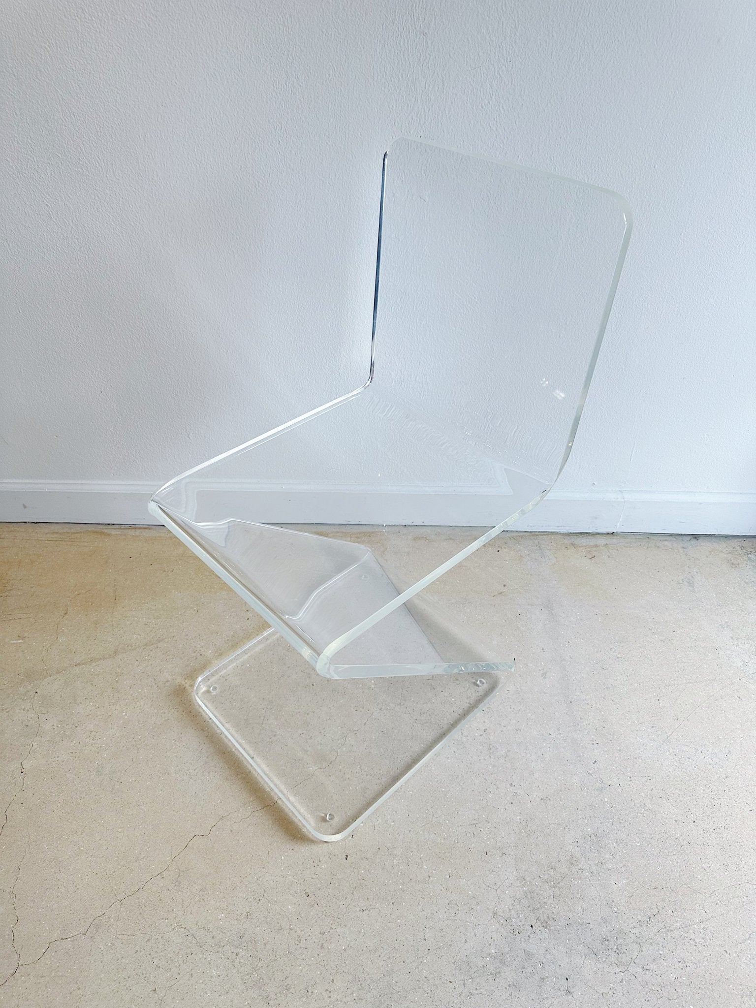Acrylic Z Chair - Rehaus