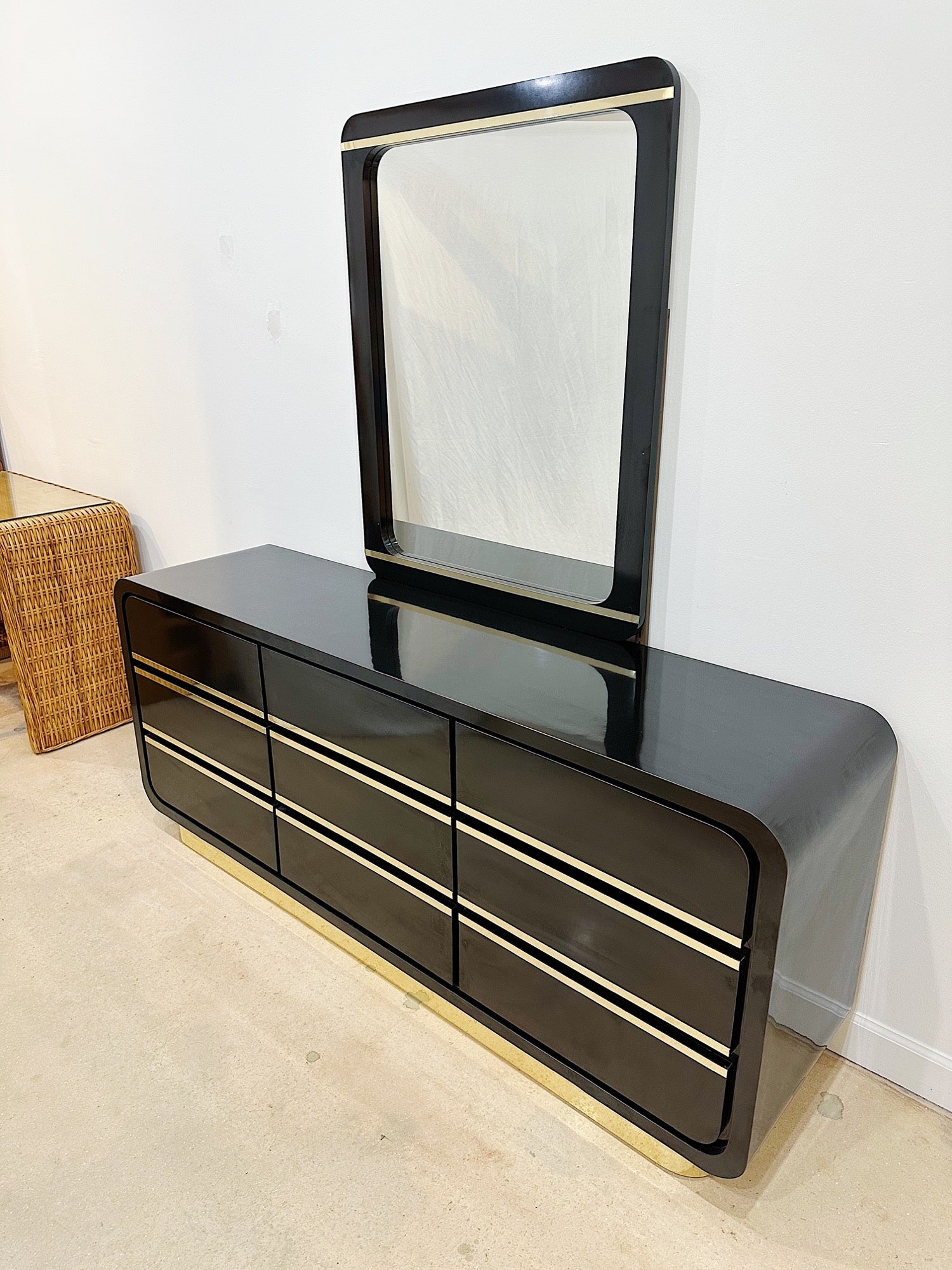 Black & Gold Laminate Dresser & Mirror – Rehaus Black & Gold Laminate Dresser & Mirror – Rehaus