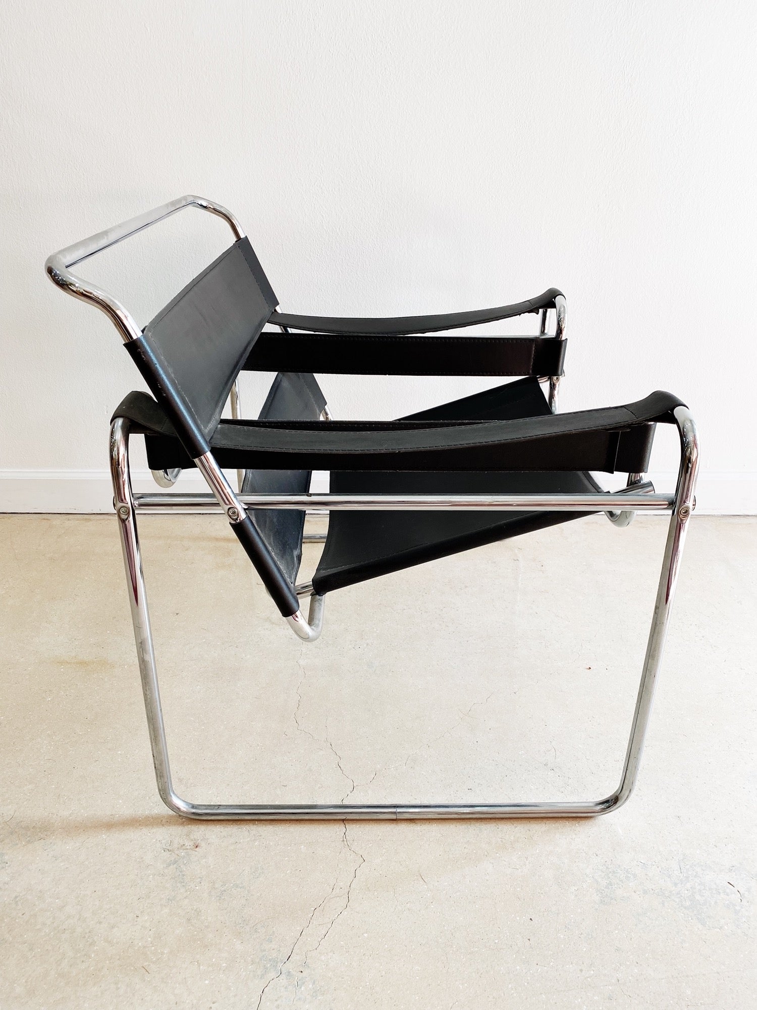 Black Wassily Corner Chair - Rehaus