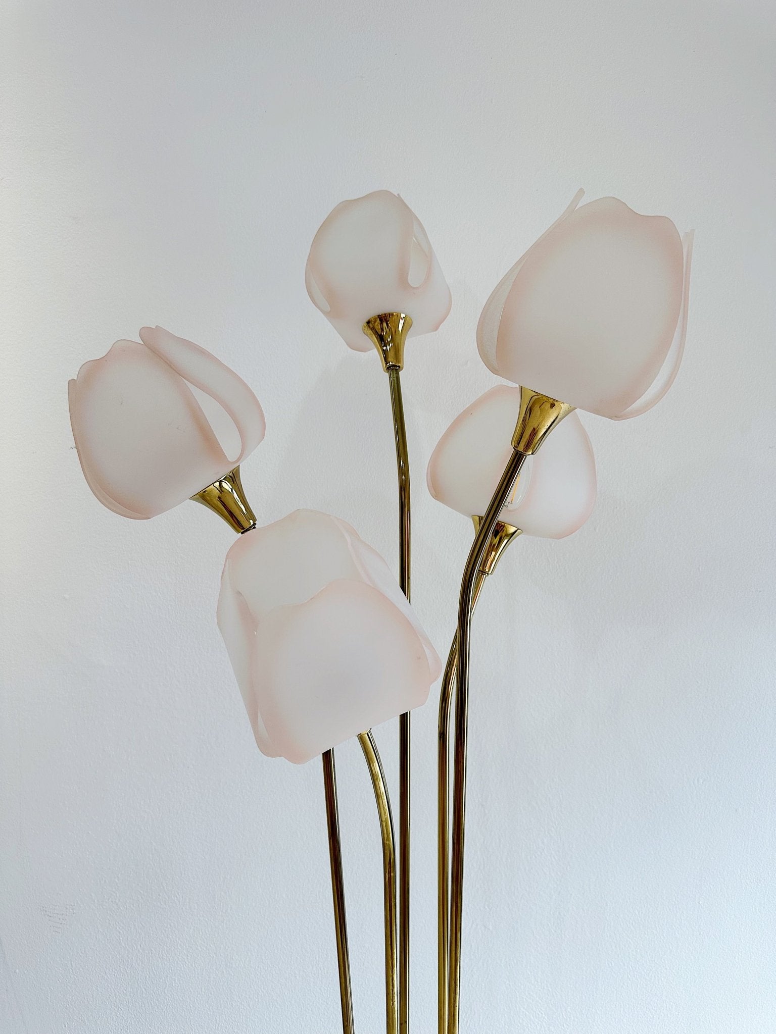 Hollywood Regency Brass & Pink Lily Tulip Lamp - Rehaus