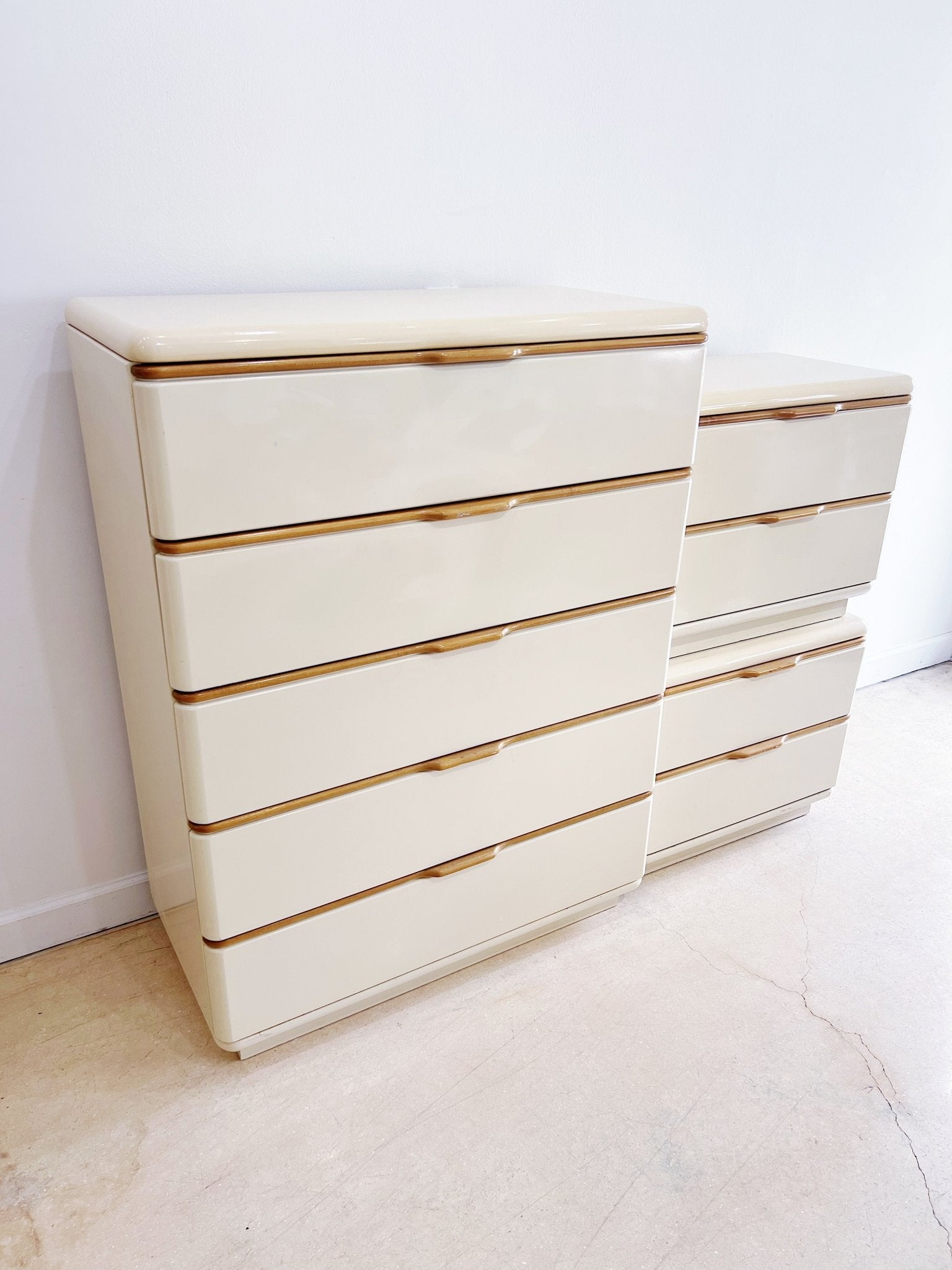 Lane Creme Lacquer + Wood Bedroom Dresser Set Rehaus Lane Creme Lacquer + Wood Bedroom Dresser Set Rehaus