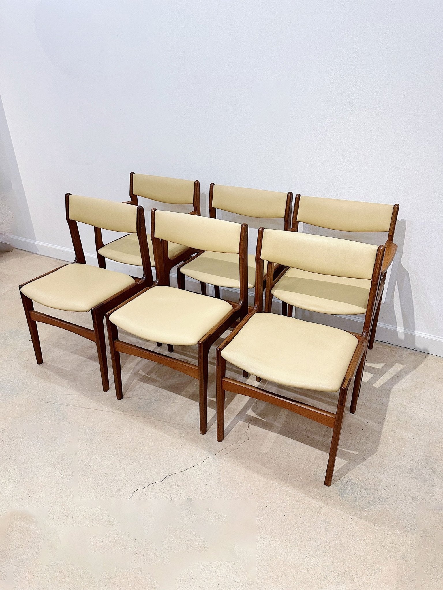 MCM Danish Dining Chairs (x6) - Rehaus