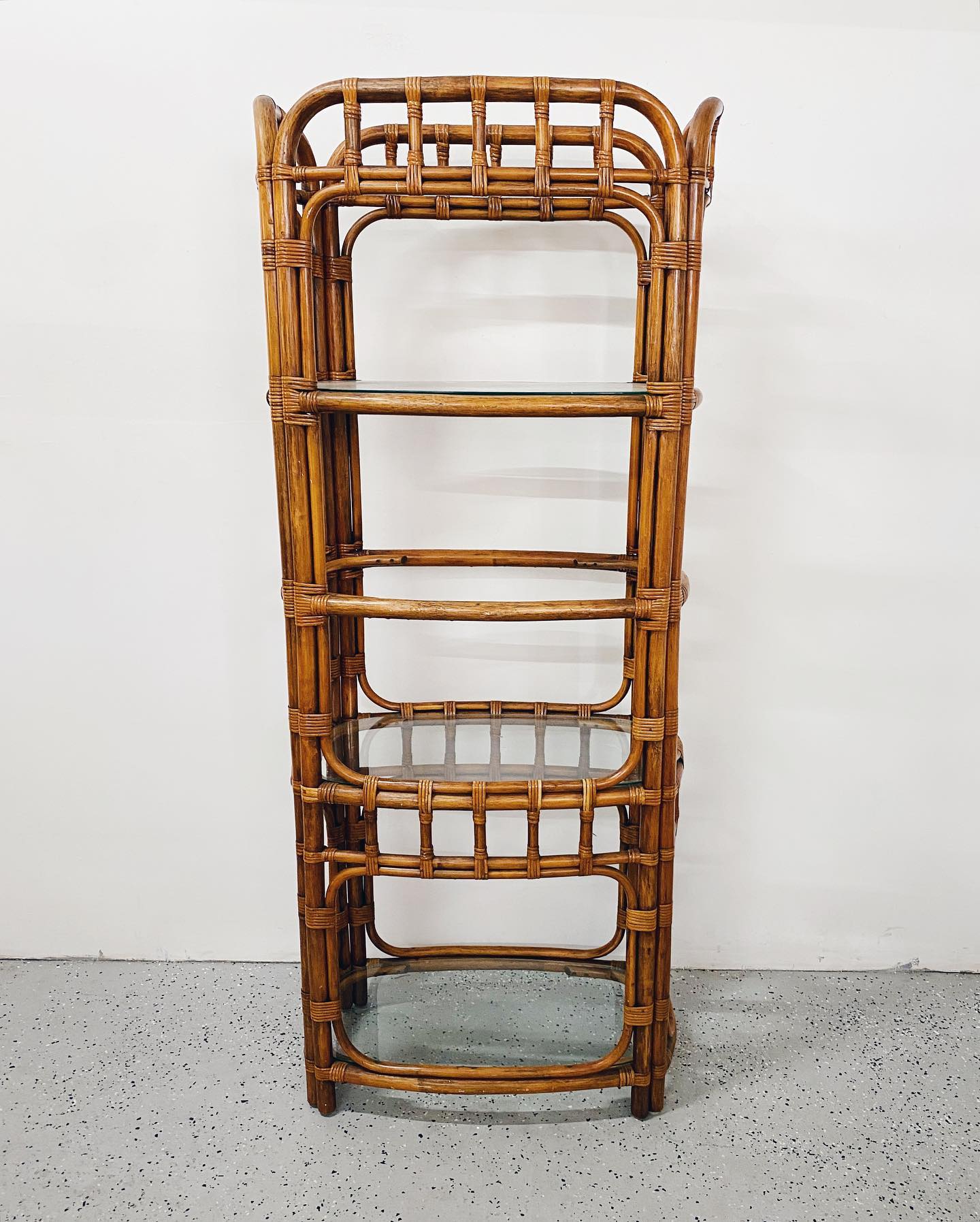 Oval Rattan Shelf - Rehaus