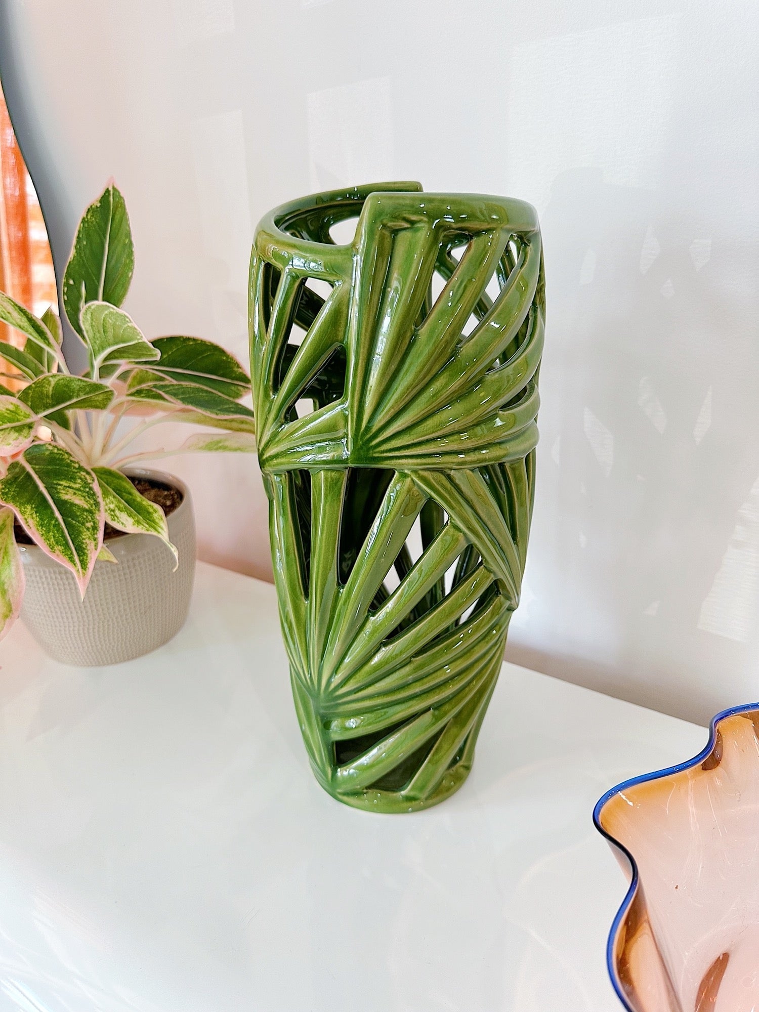 Palm Leaf Dry Vase - Rehaus