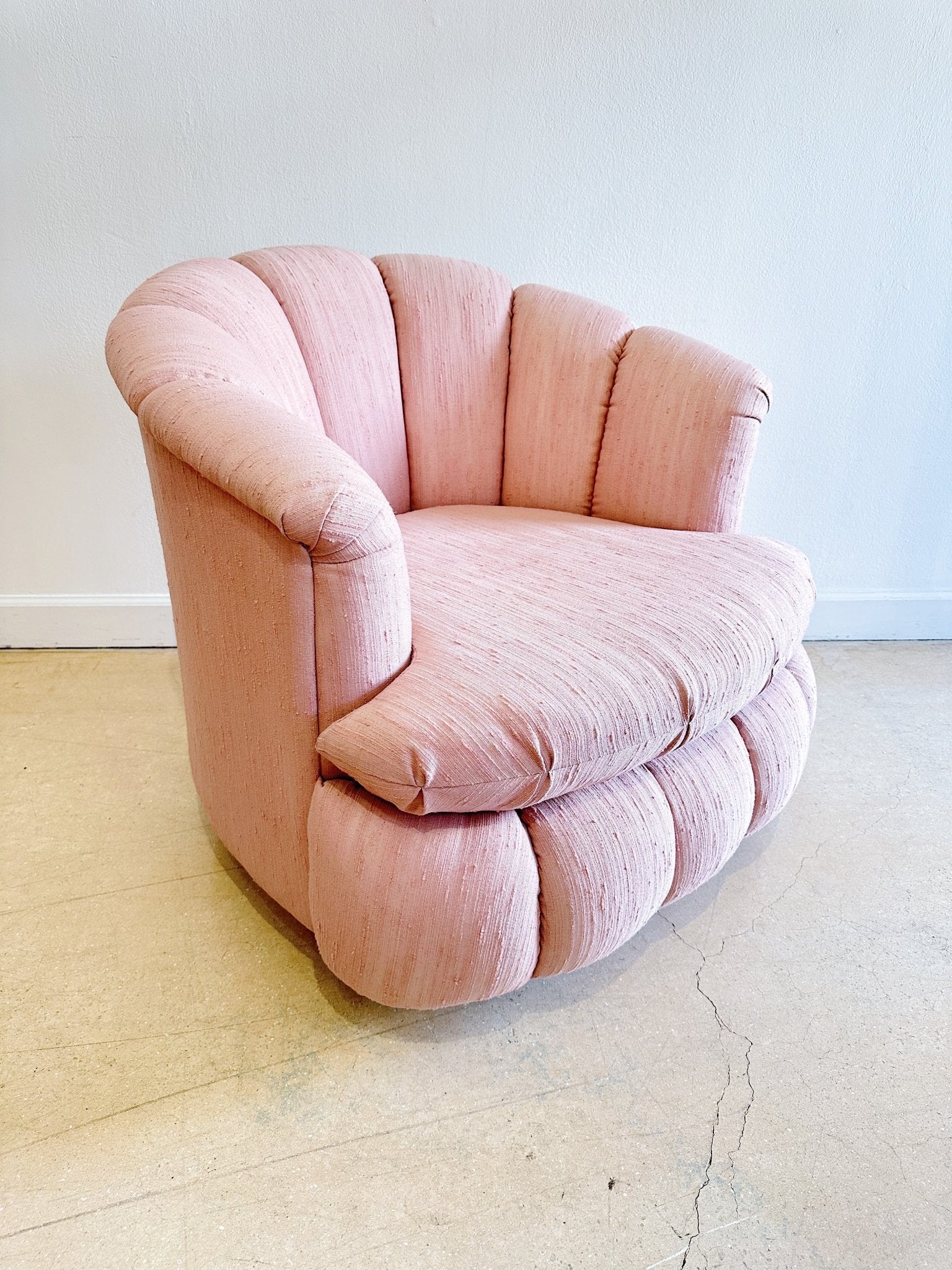 Pink Bubblegum Swivel Chair - Rehaus
