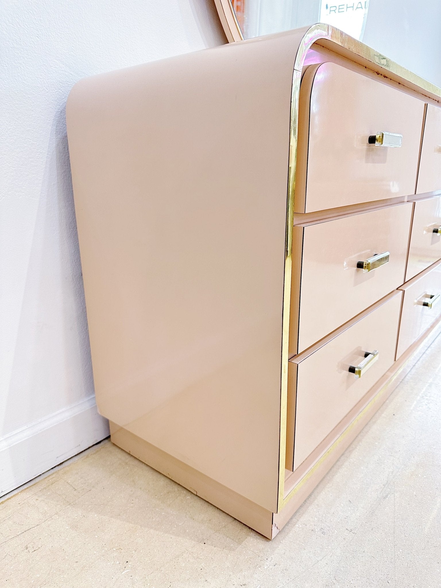 Pink Laminate Waterfall Dresser & Mirror Set Rehaus Pink Laminate Waterfall Dresser & Mirror Set Rehaus