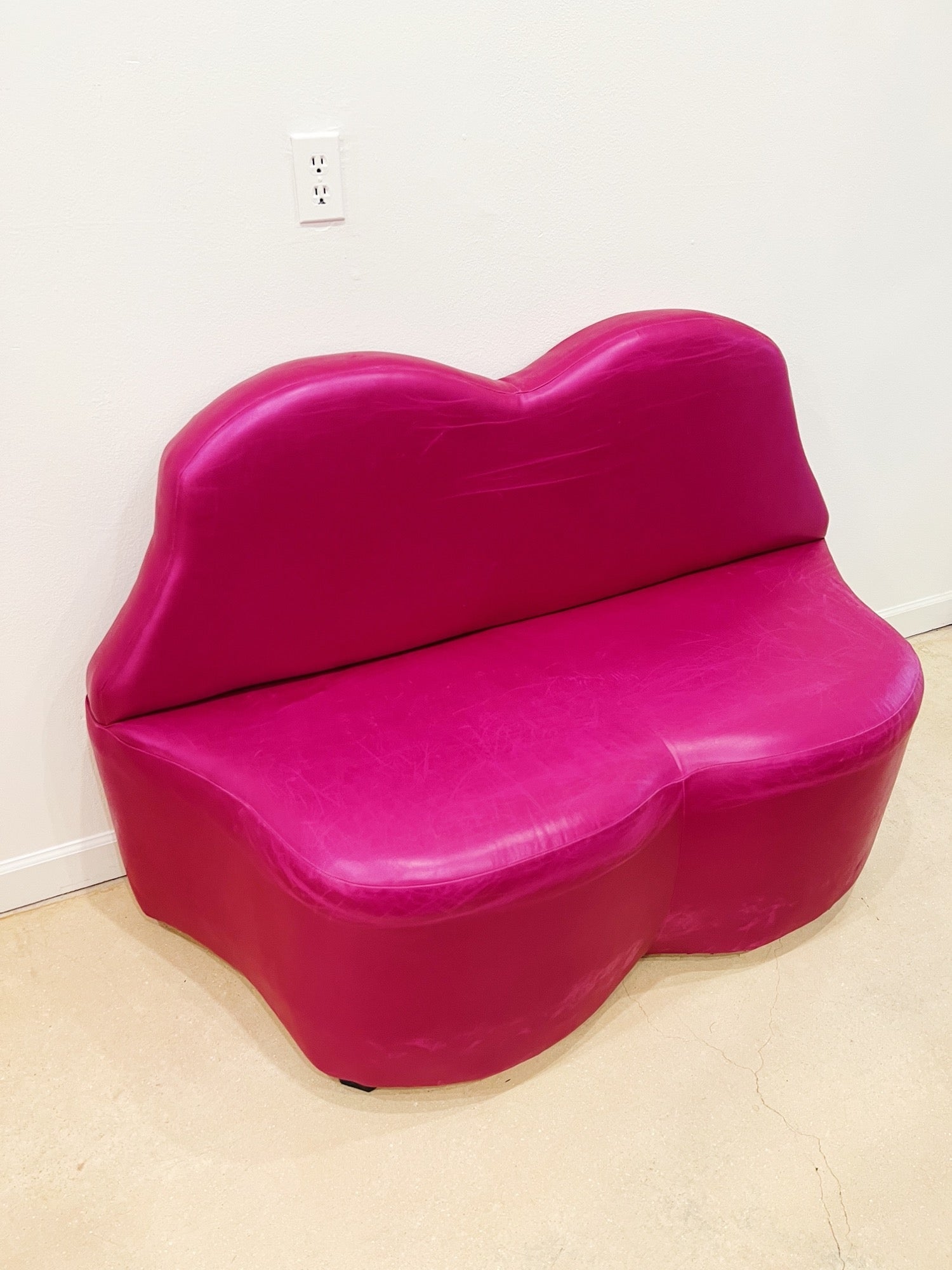 Pink Vinyl Lip Sofa - Rehaus